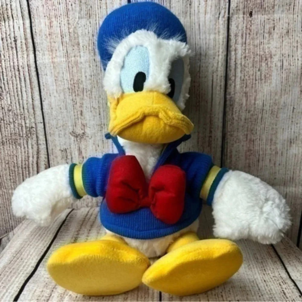 Disney  Donald Duck plush toy